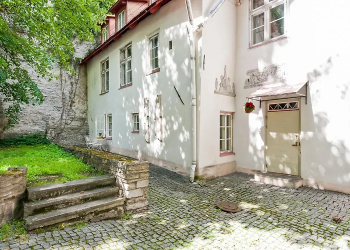 Old Town Central Apartment